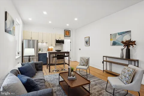 $849,000 | 1716 Spruce Street, Unit 3, Philadelphia, PA 19103