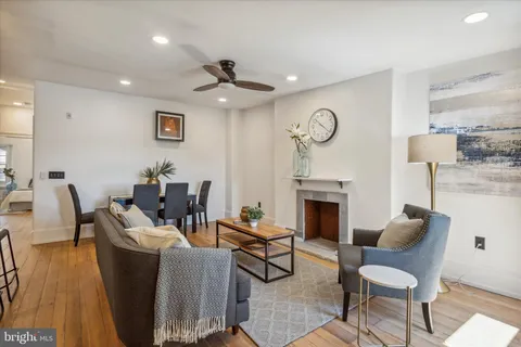 $849,000 | 1716 Spruce Street, Unit 3, Philadelphia, PA 19103