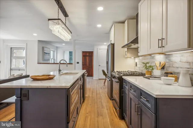 $849,000 | 1716 Spruce Street, Unit 3, Philadelphia, PA 19103