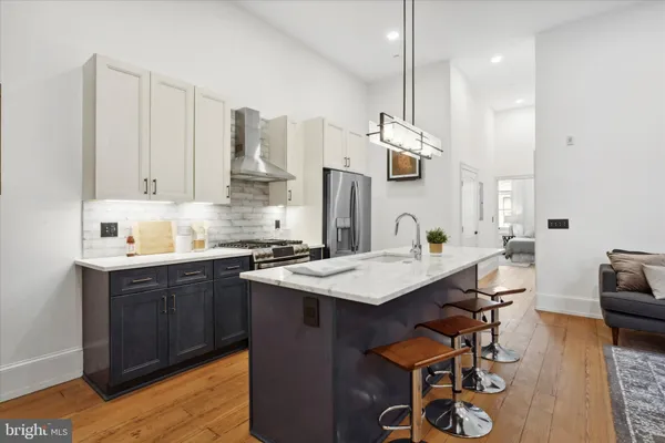$849,000 | 1716 Spruce Street, Unit 3, Philadelphia, PA 19103