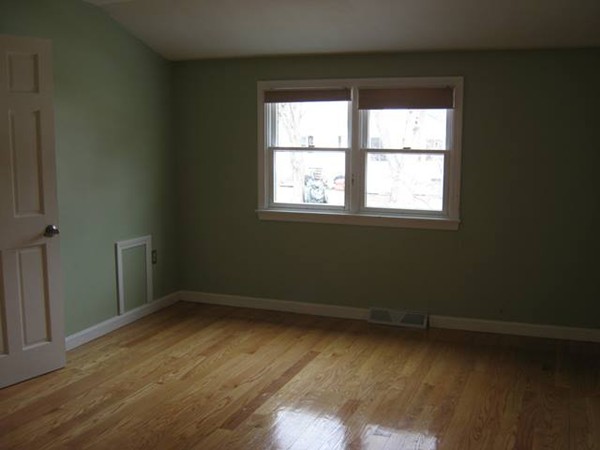 13 Parker Road Groveland, MA 01834 - Photo 14 of 18 Gallery Image 14