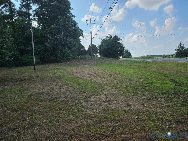 $220,000 | 25122 Tidewater Trail, Tappahannock, VA 22560