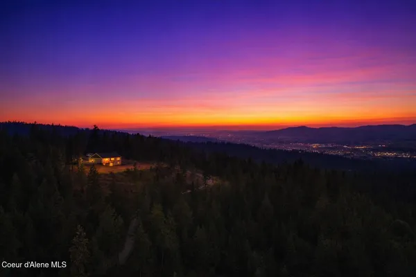 $1,175,000 | 13476 West Margishward Road, Post Falls, ID 83854