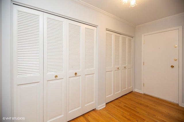 1155 Meadow Road, Unit 14A Northbrook, IL 60062 - Photo 2 of 10