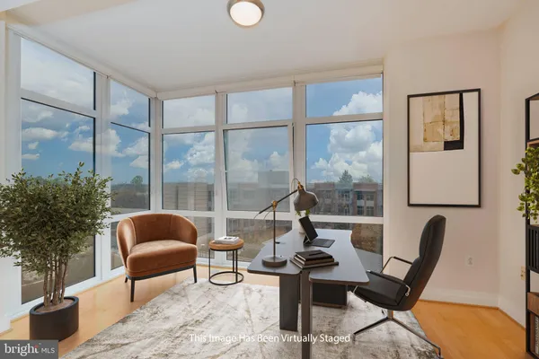 $449,900 | 8220 Crestwood Heights Drive, Unit 714, McLean, VA 22102