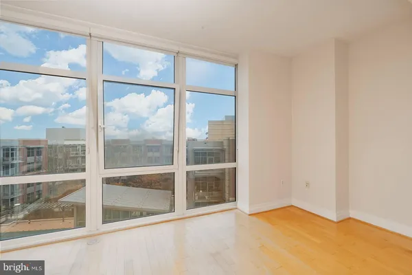 $449,900 | 8220 Crestwood Heights Drive, Unit 714, McLean, VA 22102