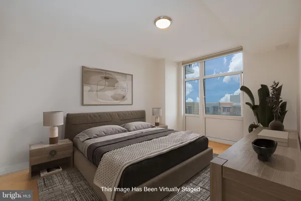 $449,900 | 8220 Crestwood Heights Drive, Unit 714, McLean, VA 22102