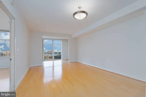 $449,900 | 8220 Crestwood Heights Drive, Unit 714, McLean, VA 22102