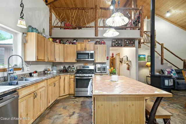 $845,000 | 528 Trapper Creek Road, Sandpoint, ID 83864