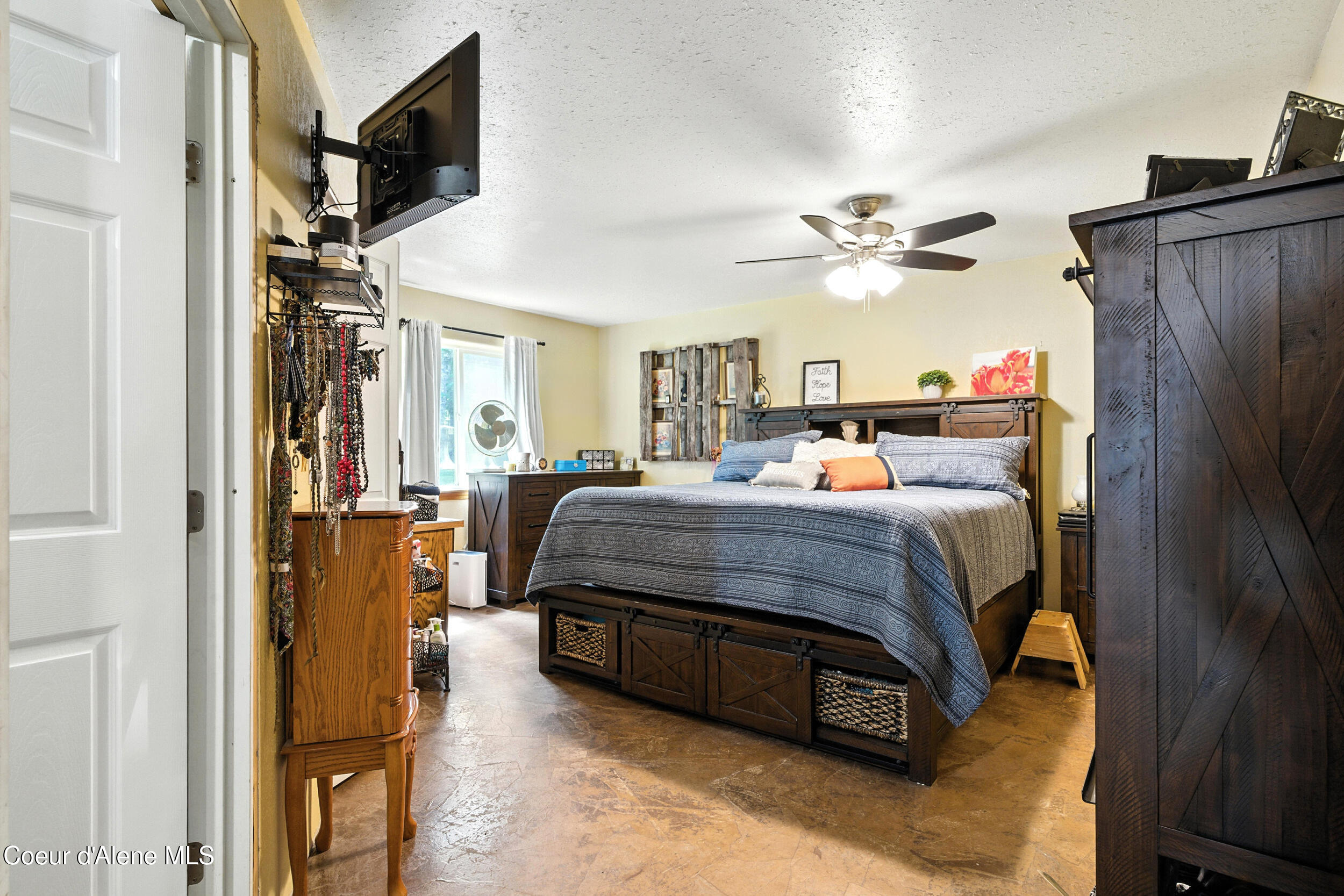 528 Trapper Creek Road Sandpoint, ID 83864 - Photo 13 of 50 12__dsc4162