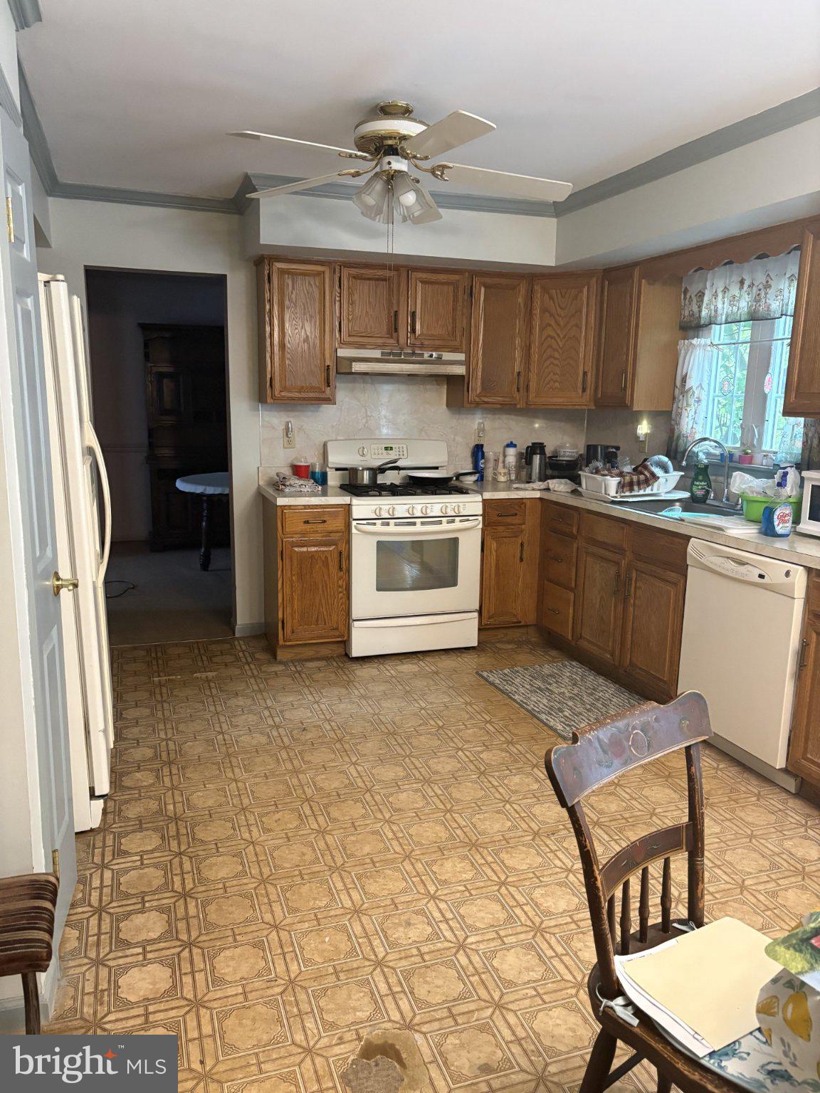 814 Ironstone Lane Sinking Spring, PA 19608 - Photo 10 of 22 Gallery Image 10