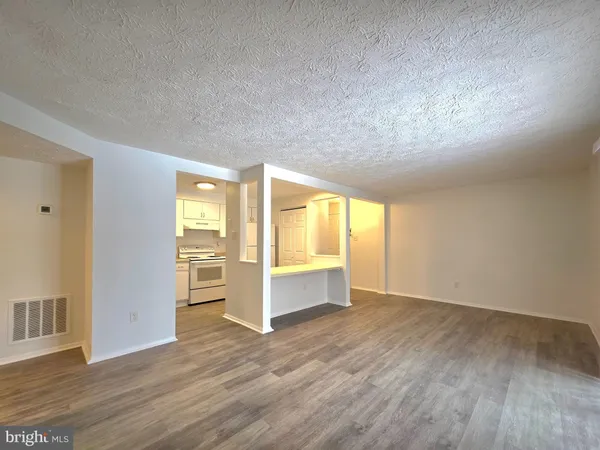 $1,800 | 8380 Brockham Drive, Unit A, Alexandria, VA 22309