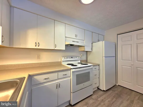 $1,800 | 8380 Brockham Drive, Unit A, Alexandria, VA 22309