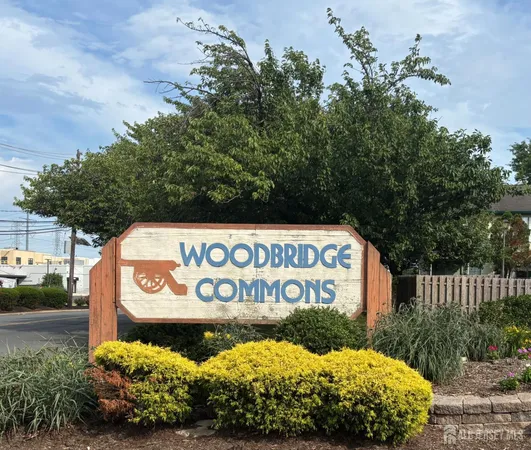 $389,000 | 1104 Woodbridge Commons Way, Iselin, NJ 08830