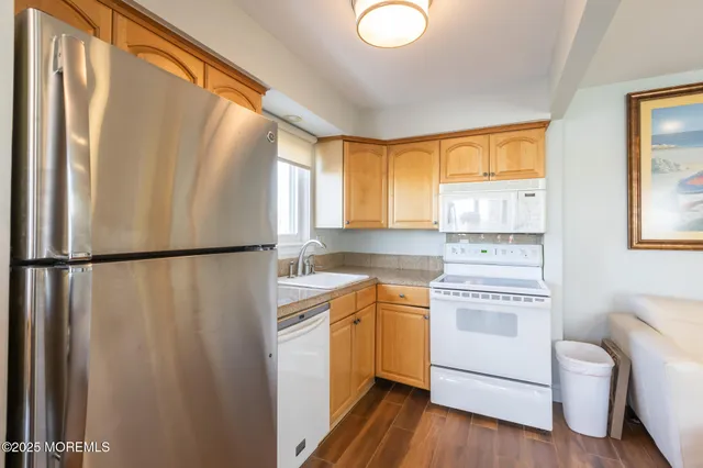 $2,200 | 1382 Ocean Avenue, Unit A9, Sea Bright, NJ 07760