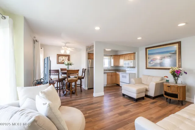 $2,200 | 1382 Ocean Avenue, Unit A9, Sea Bright, NJ 07760