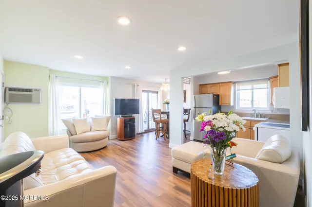 $2,200 | 1382 Ocean Avenue, Unit A9, Sea Bright, NJ 07760