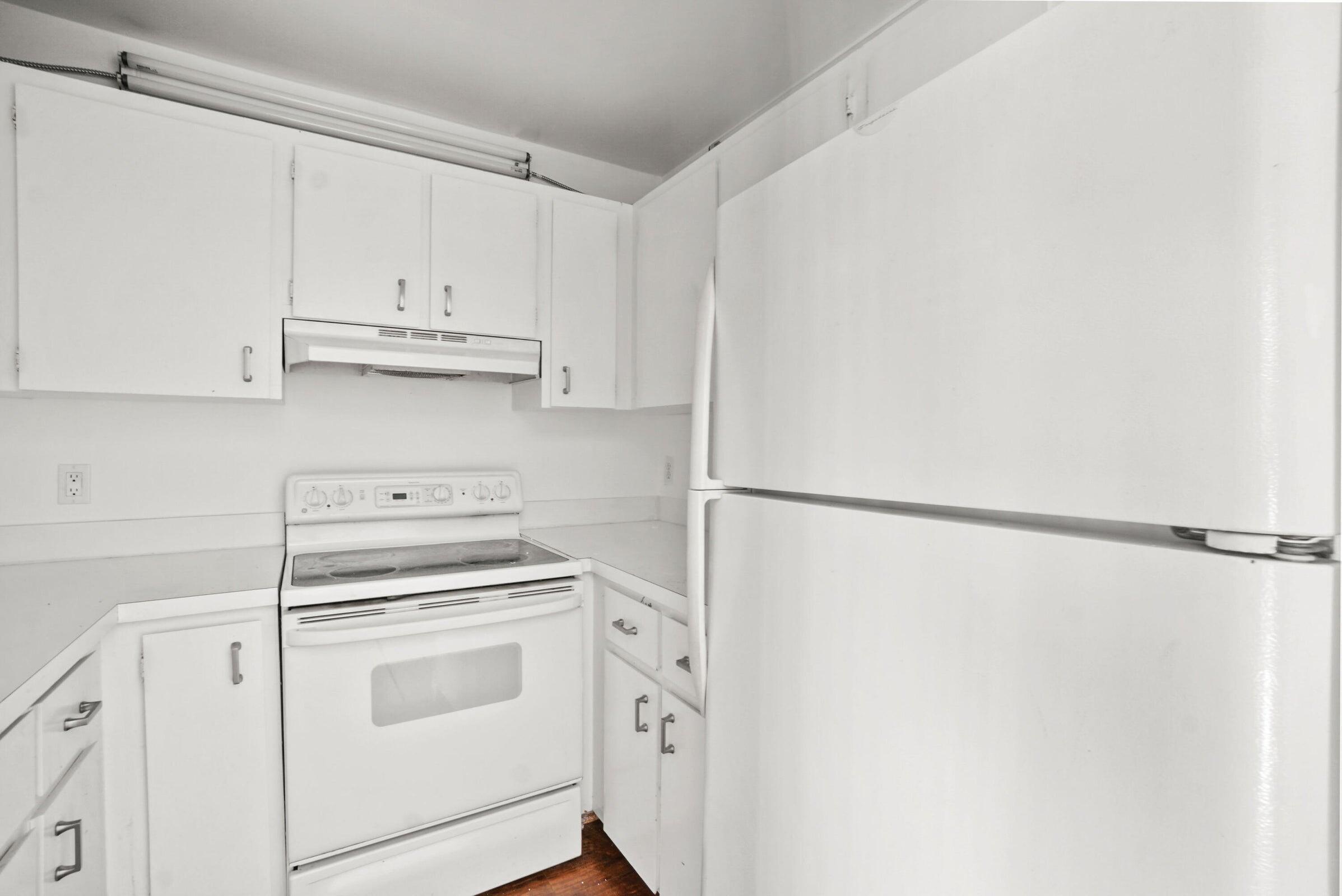 12056 Ellison Wilson Road North Palm Beach, FL 33408 - Photo 5 of 14 Kitchen