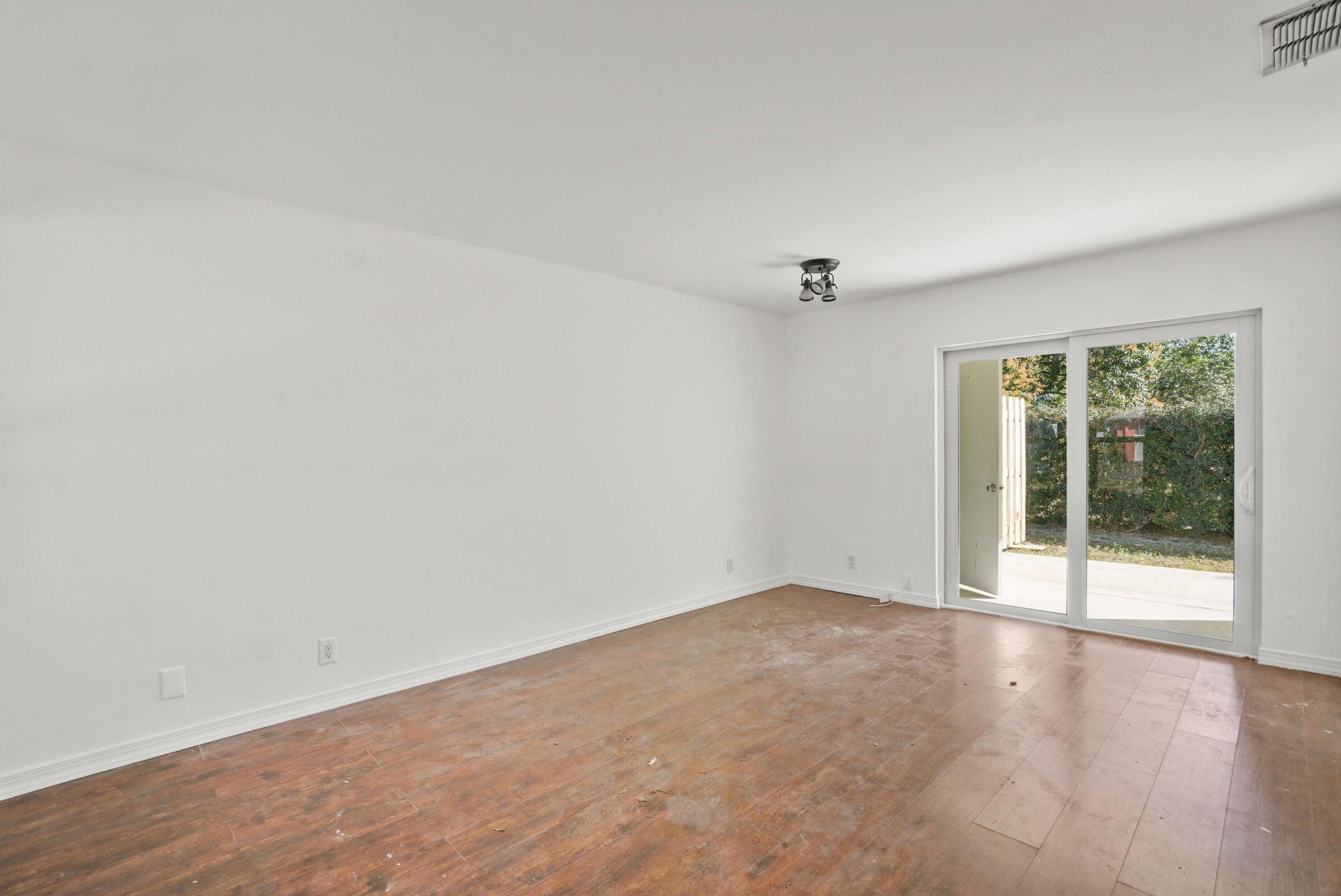 12056 Ellison Wilson Road North Palm Beach, FL 33408 - Photo 6 of 14 Living Room