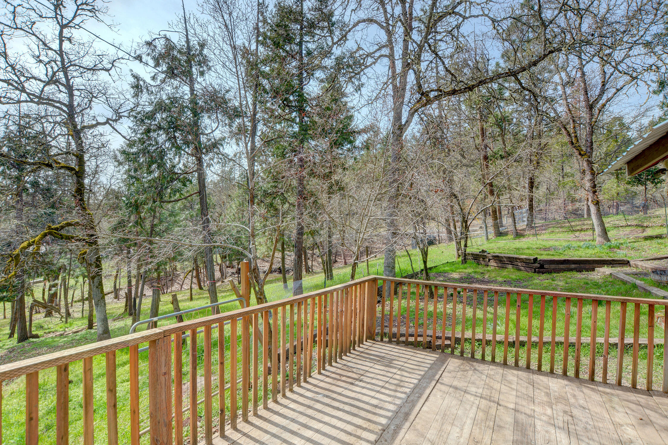 5492 Highway 227 Trail, OR 97541 - Photo 28 of 57