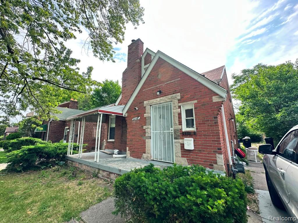 10150 Roxbury Street Detroit, MI 48224 - Photo 2 of 19