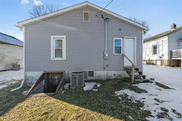 $144,000 | 1438 North Water Street, Cape Girardeau, MO 63701