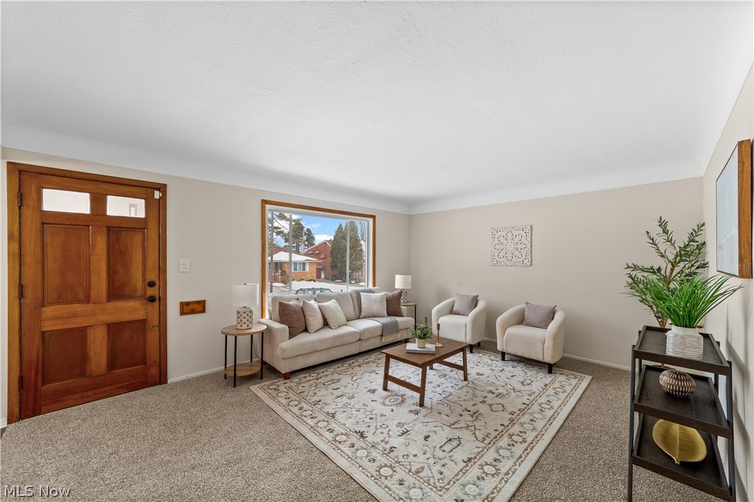 11412 Hempstead Road Cleveland, OH 44125 - Photo 3 of 33 Gallery Image 3