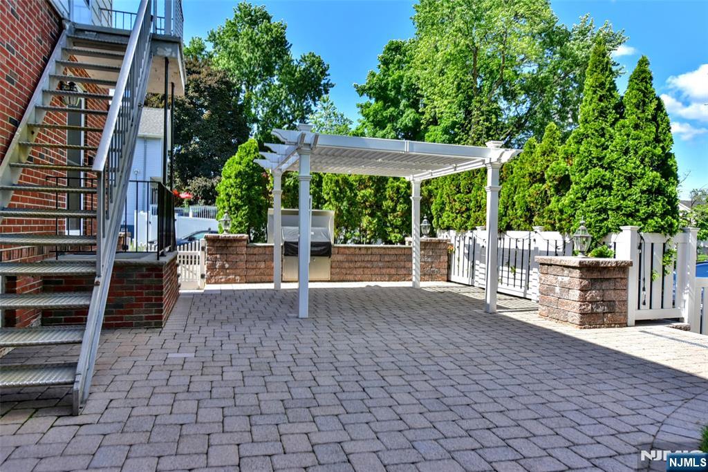 24 Maple Avenue, Unit 2 Waldwick, NJ 07463 - Photo 19 of 28