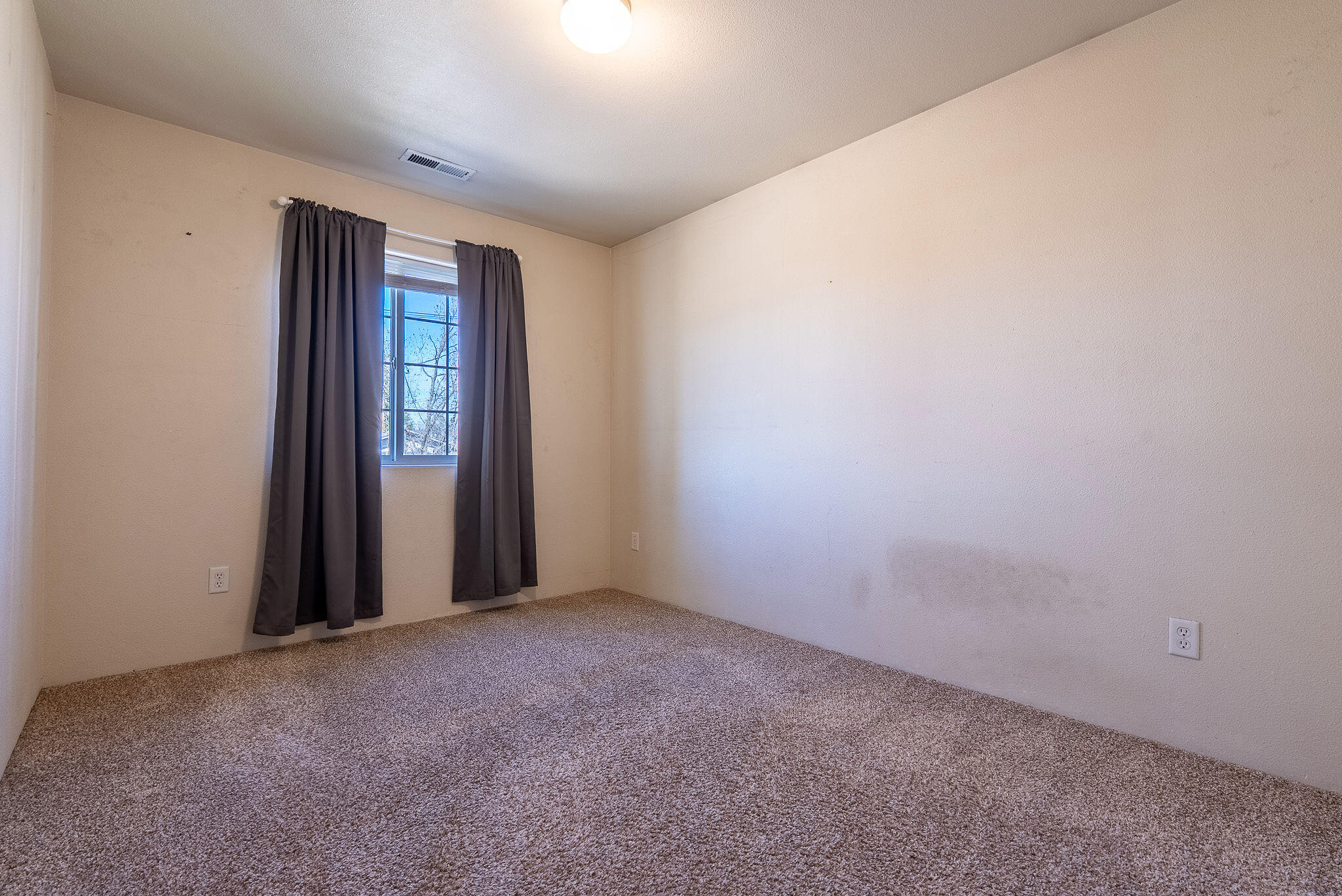 114 Cedar Street Central Point, OR 97502 - Photo 40 of 47 DSC02597-HDR