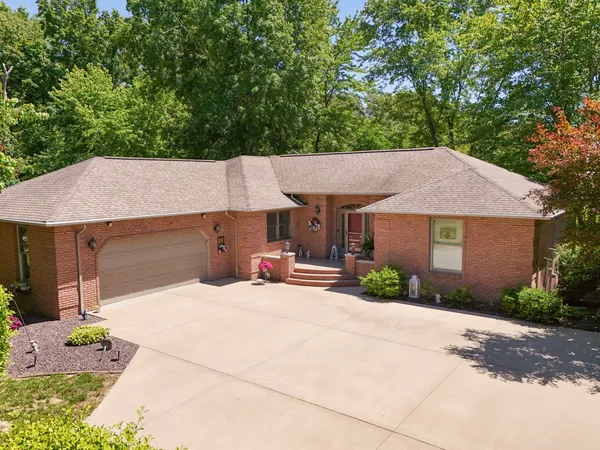 $495,000 | 9916 Karnes Road, West Frankfort, IL 62896