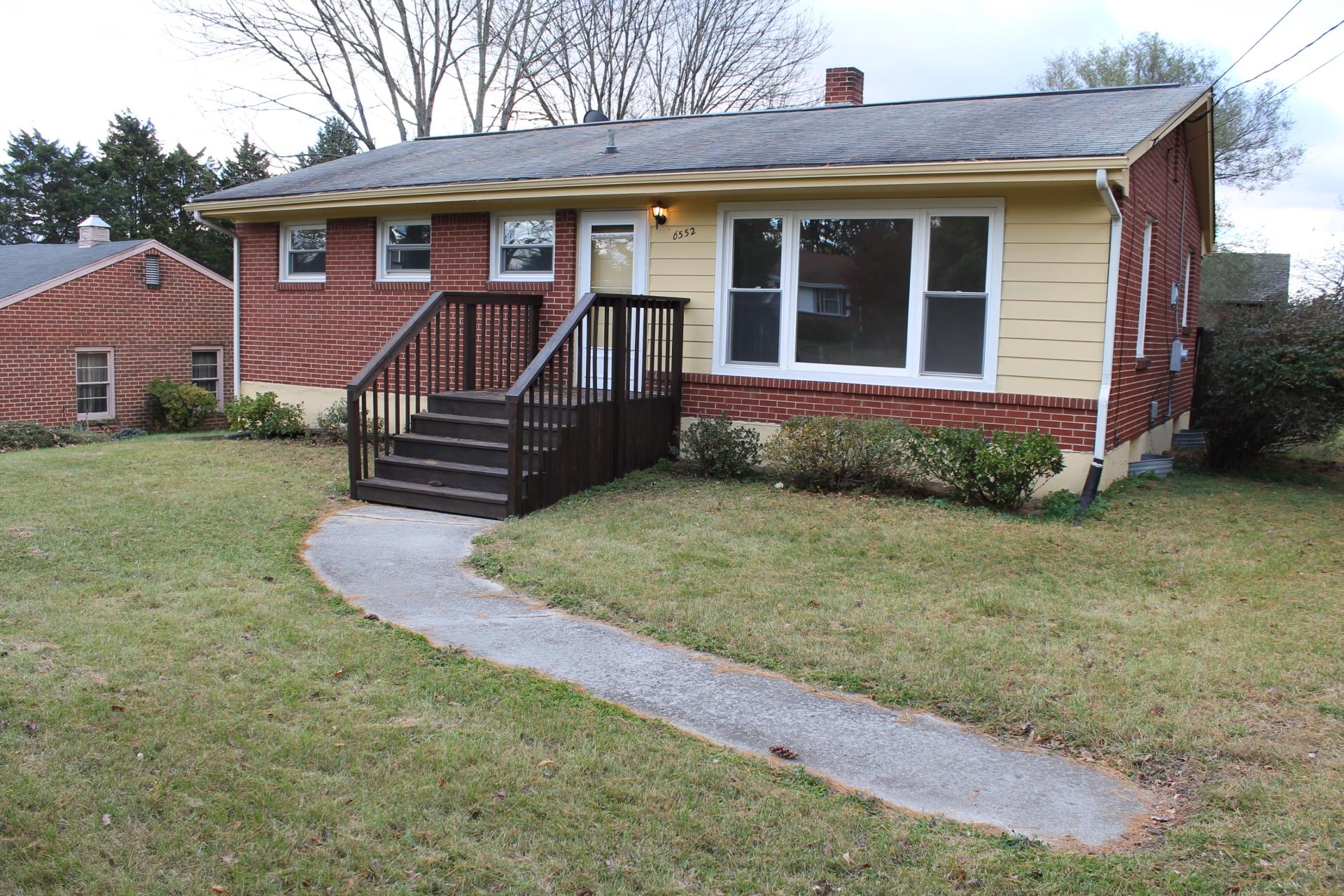 6552 Wendover Road Roanoke, VA 24019 - Photo 2 of 21 IMG_5319