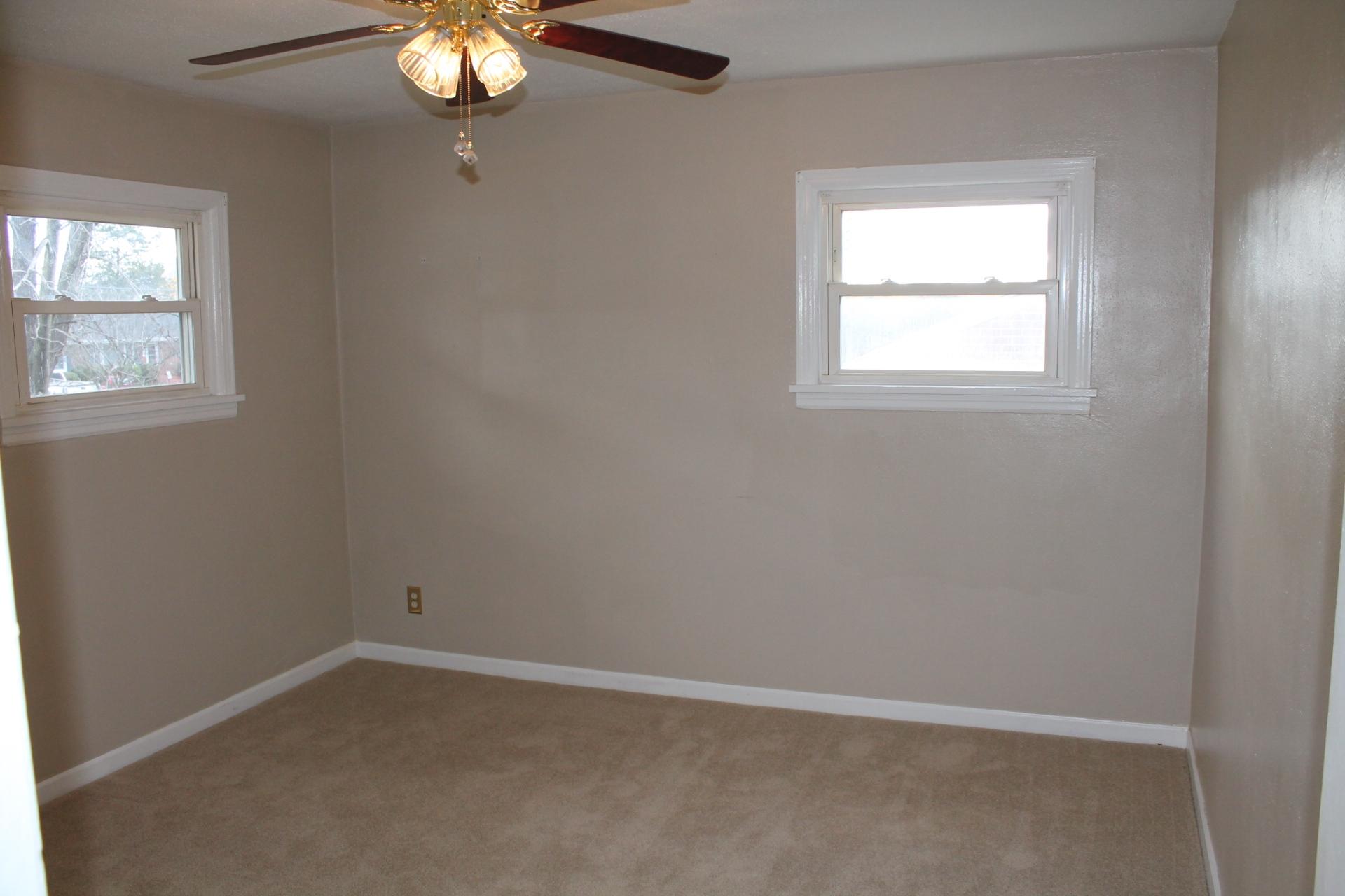 6552 Wendover Road Roanoke, VA 24019 - Photo 17 of 21 IMG_5335