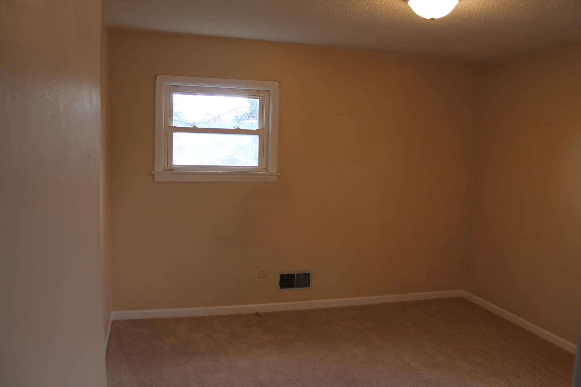 6552 Wendover Road Roanoke, VA 24019 - Photo 19 of 21 IMG_5337