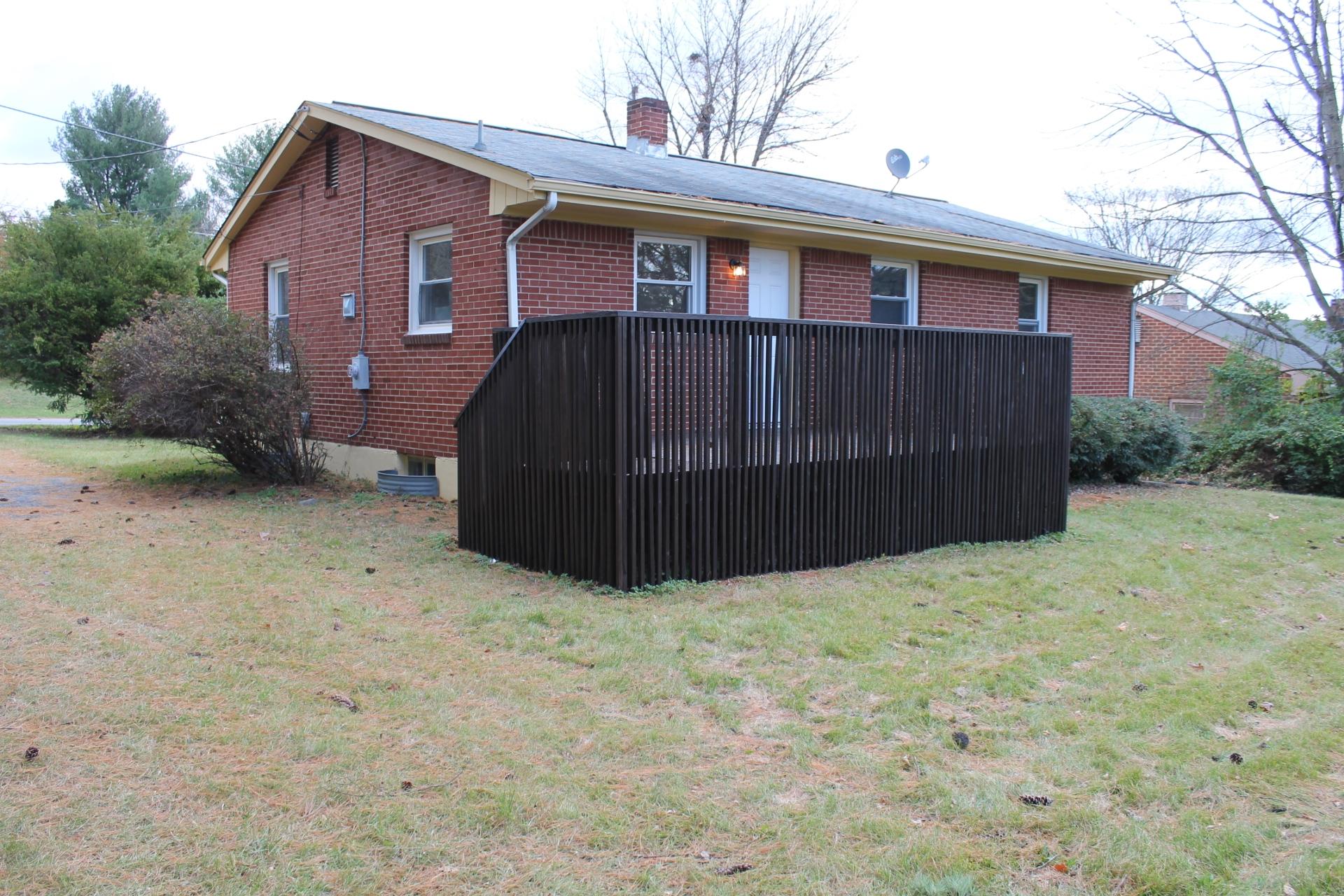 6552 Wendover Road Roanoke, VA 24019 - Photo 7 of 21 IMG_5325