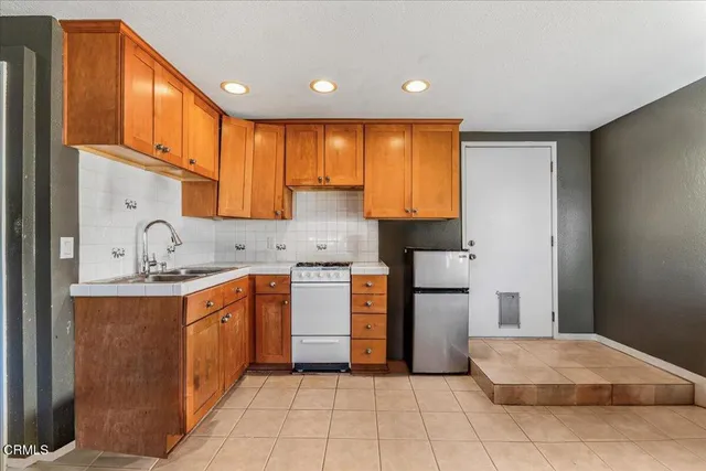 $698,000 | 1544 California Street, Oxnard, CA 93033