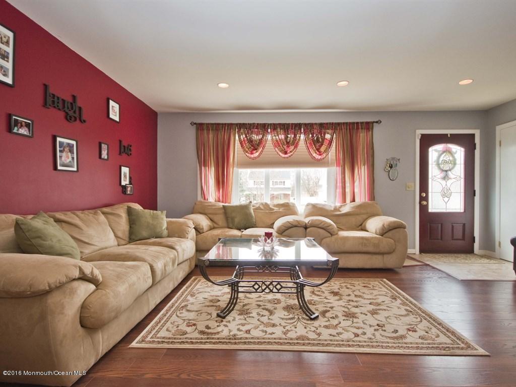 003_LIVING ROOM