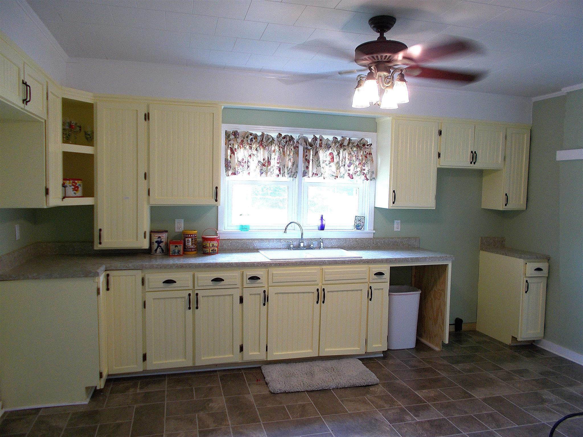 1098 Old Stage Road Dickson, TN 37055 - Photo 19 of 30 Gallery Image 19