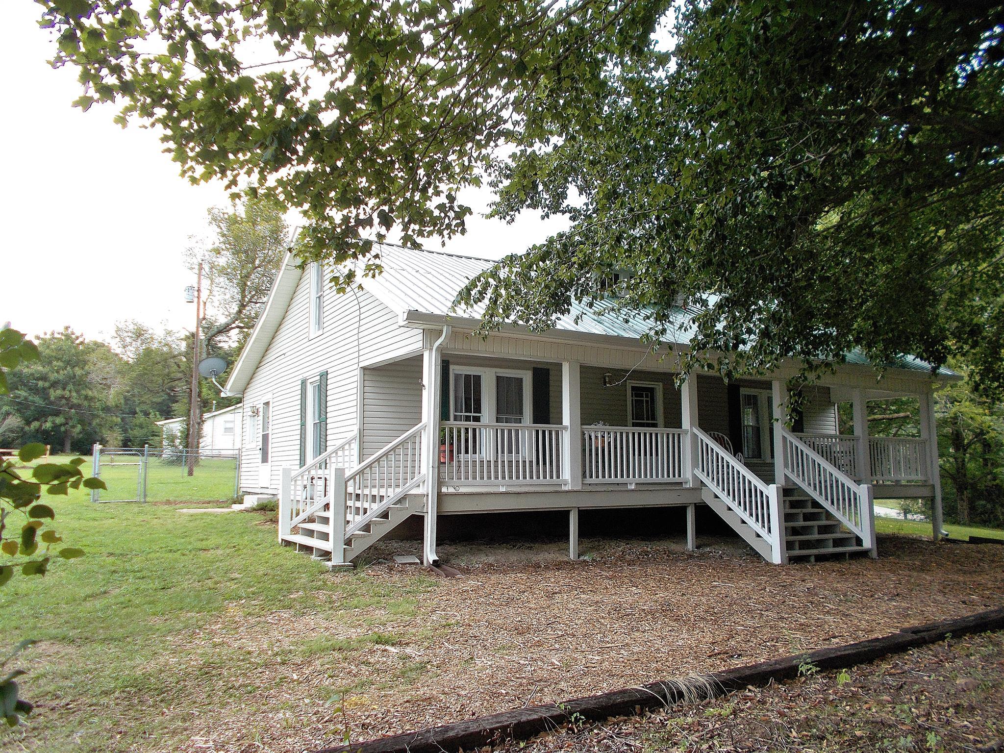 1098 Old Stage Road Dickson, TN 37055 - Photo 3 of 30 Gallery Image 3