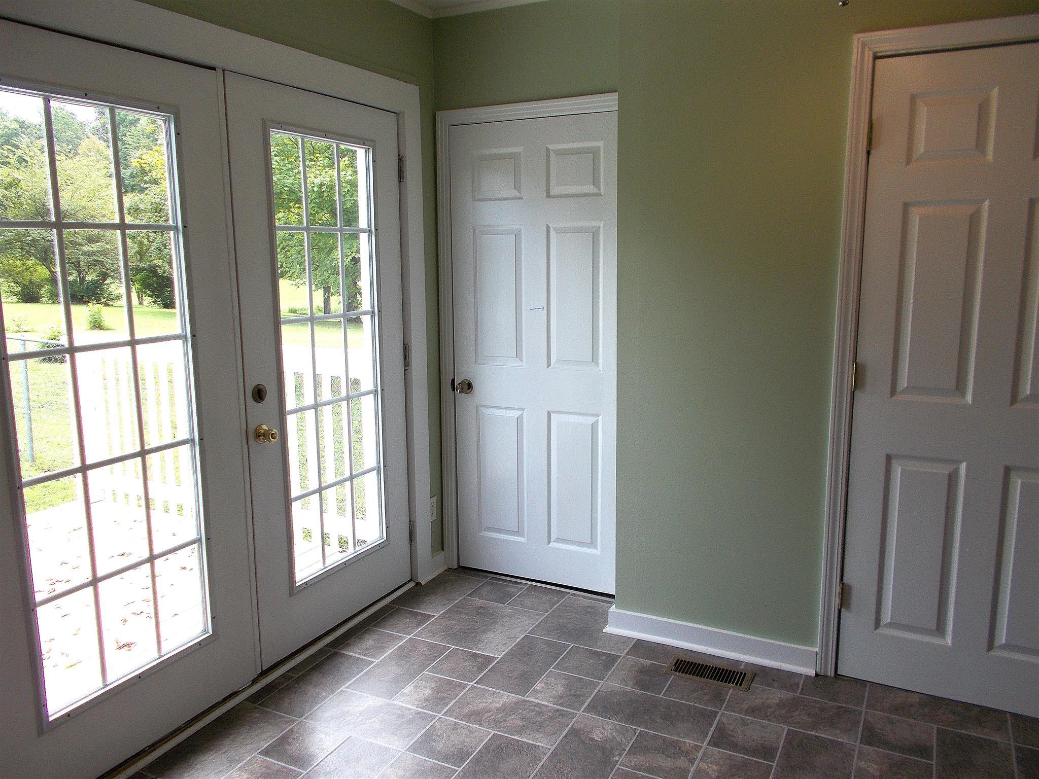 1098 Old Stage Road Dickson, TN 37055 - Photo 21 of 30 Gallery Image 21
