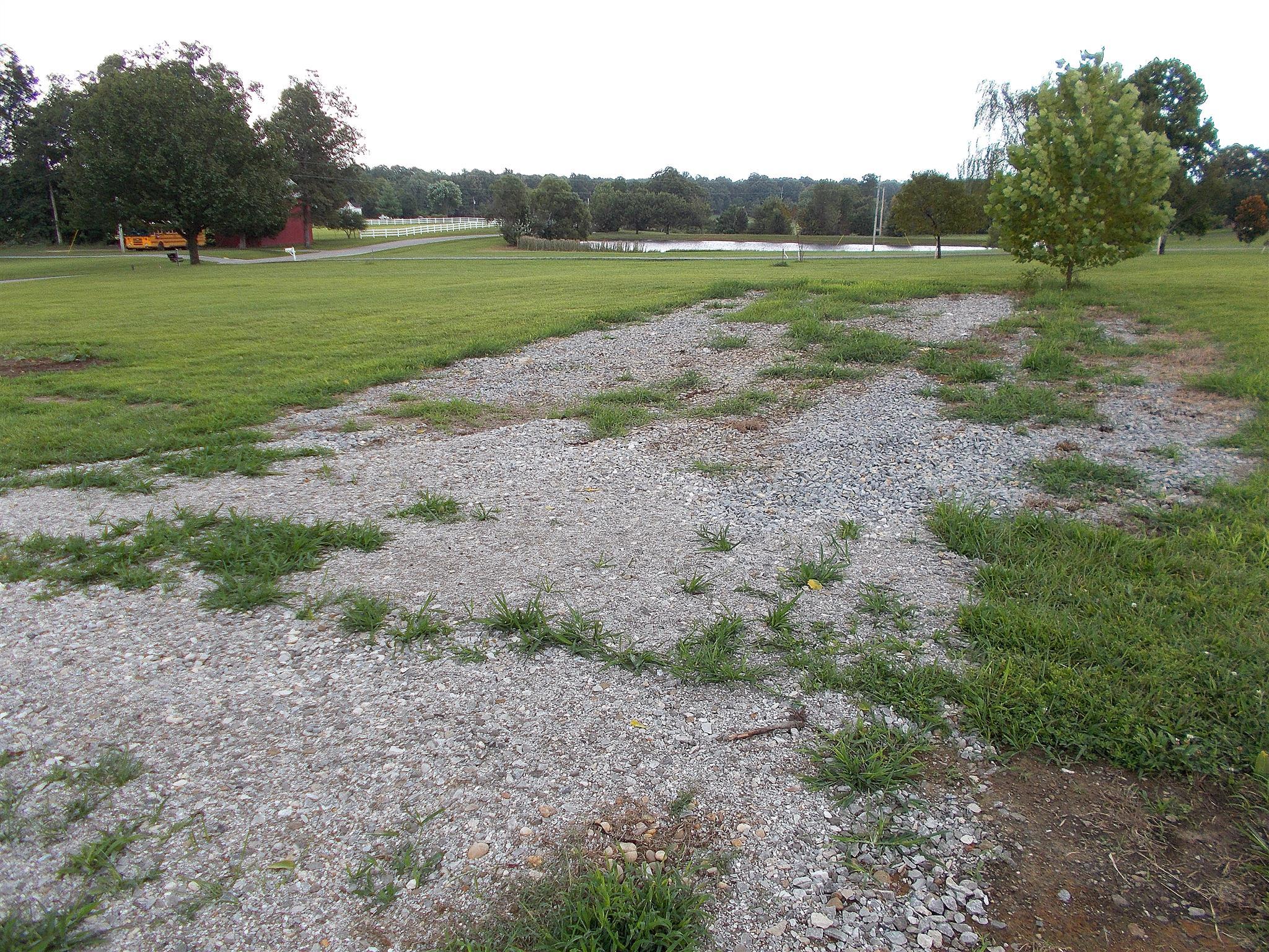 1098 Old Stage Road Dickson, TN 37055 - Photo 8 of 30 Gallery Image 8