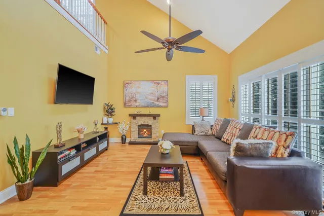 $555,000 | 116 Maya Circle, Central Islip, NY 11722