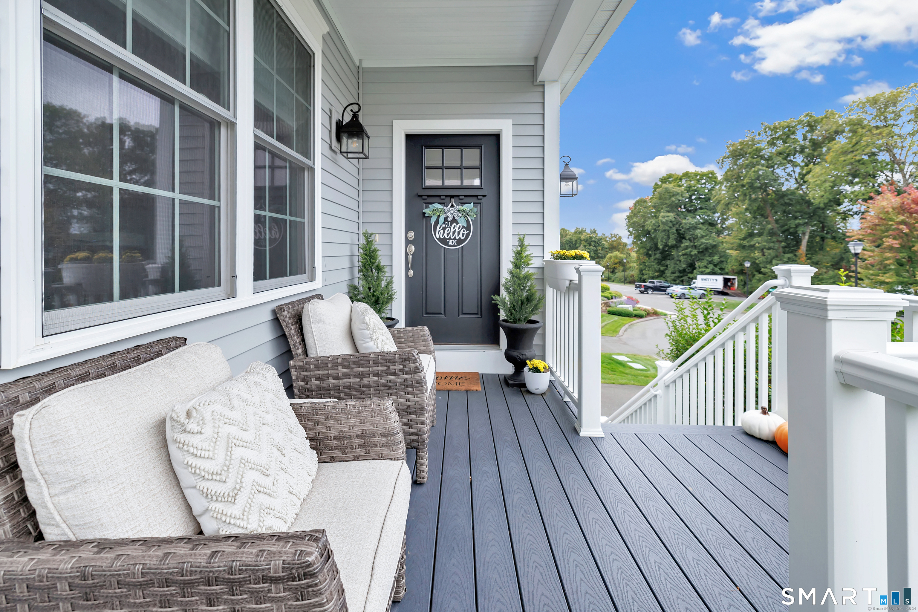 8 Woods View Lane Shelton, CT 06484 - Photo 4 of 21