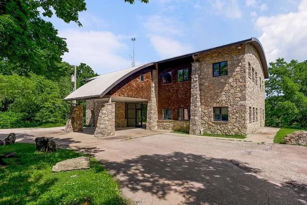 $1,550,000 | 1184 Highway 3, Uniontown, KS 66779