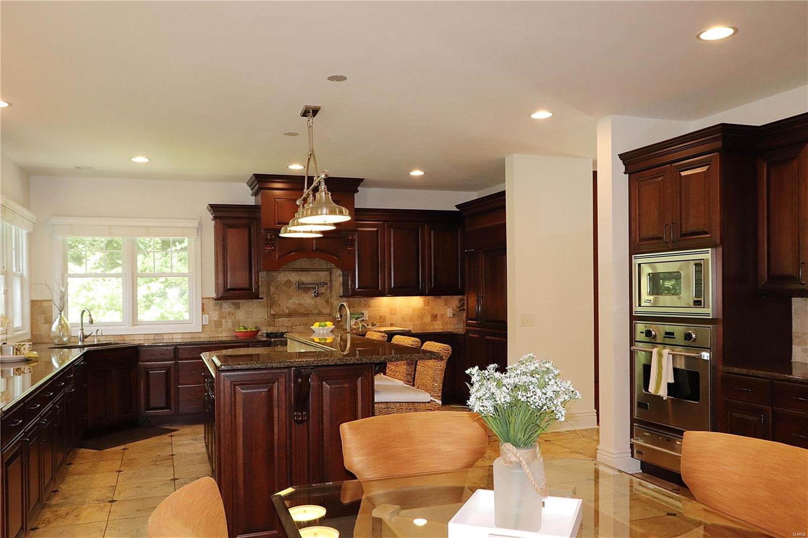 9554 Litzsinger Road Ladue, MO 63124 - Photo 8 of 40 Gallery Image 8
