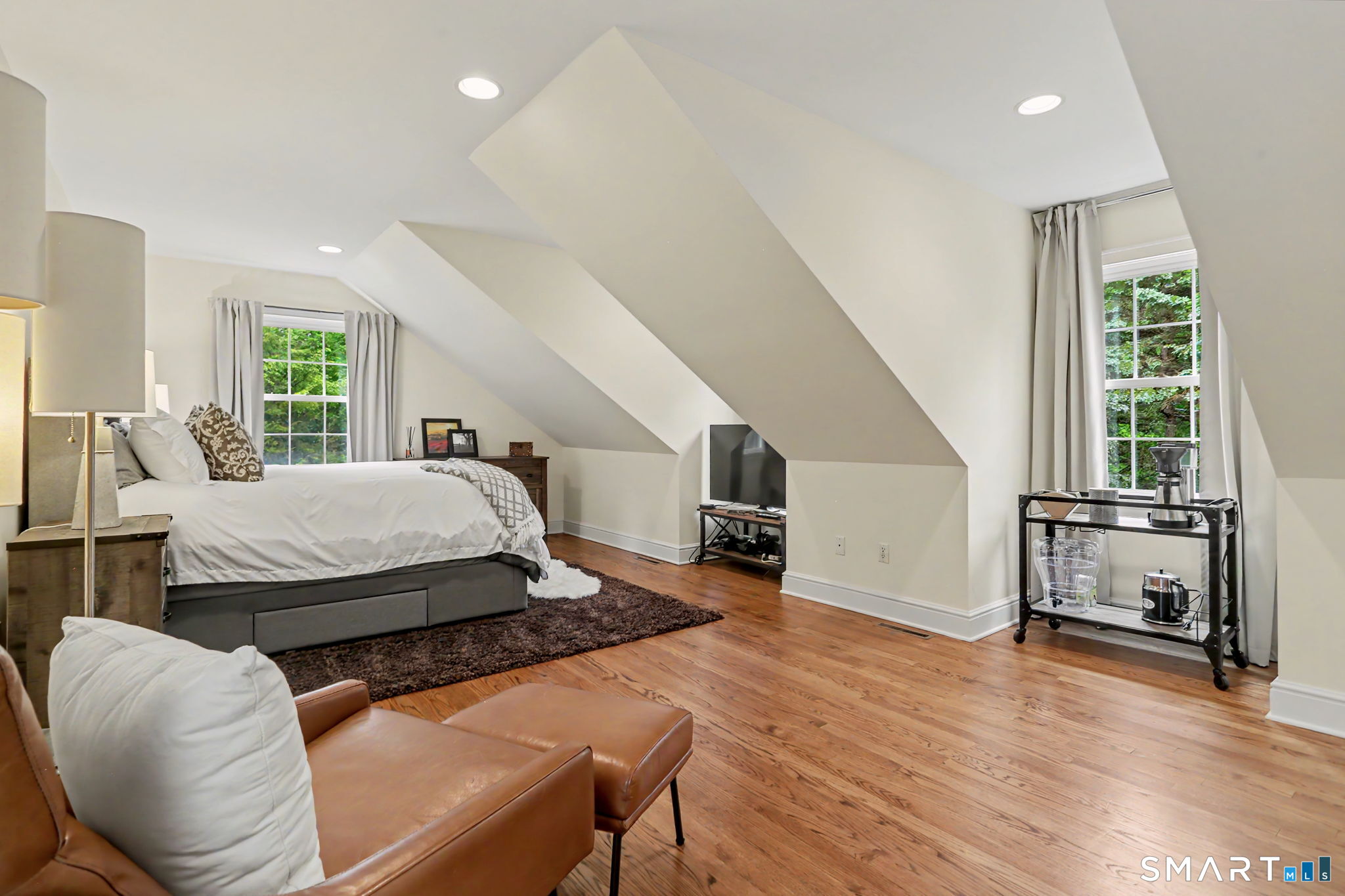 596 Silvermine Road New Canaan, CT 06840 - Photo 28 of 37 Separate bedroom and bath over garage for long-term guests or live-in accommodations