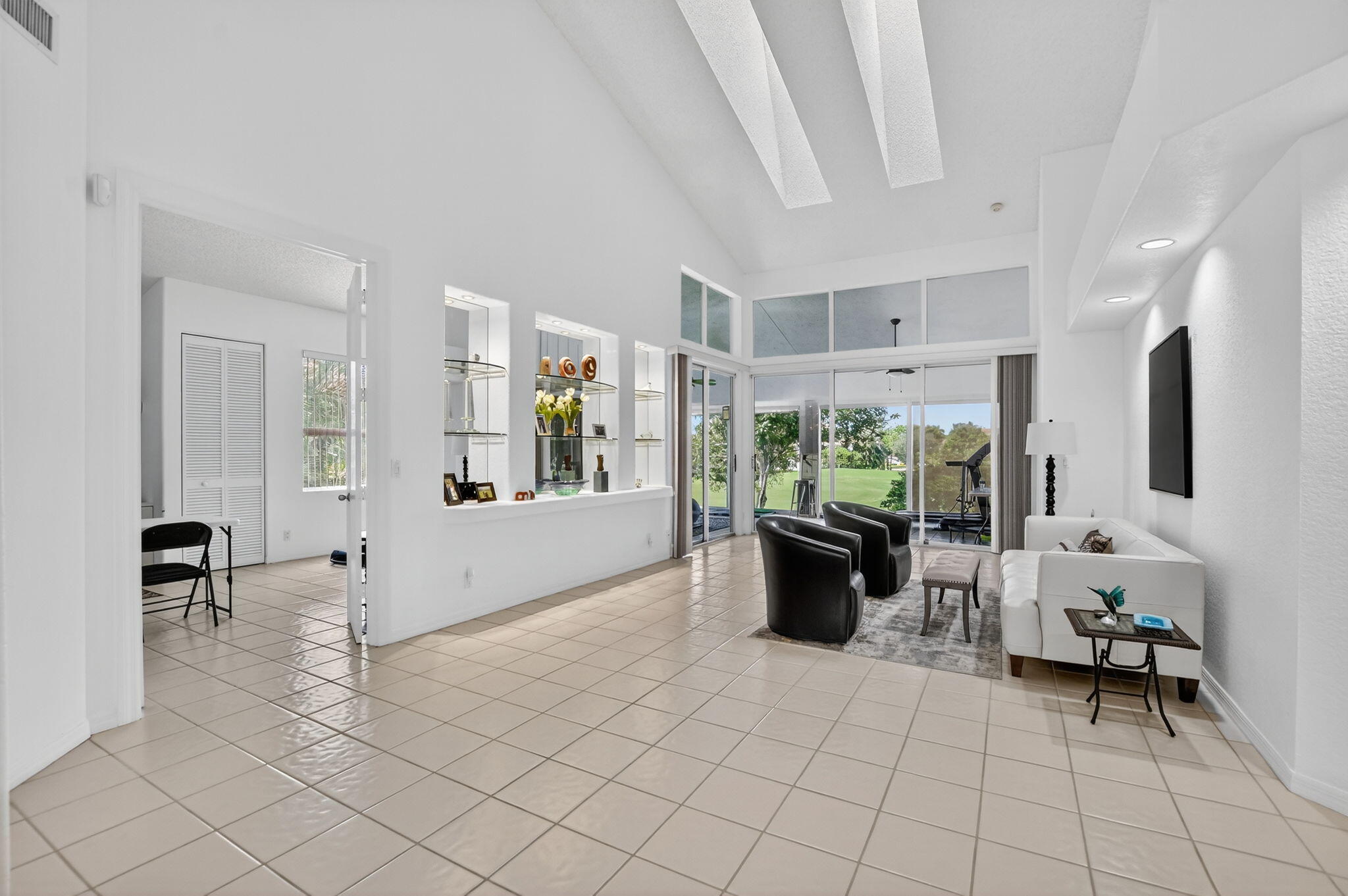 5781 Northwest 24th Avenue, Unit 902 Boca Raton, FL 33496 - Photo 15 of 72 Living area