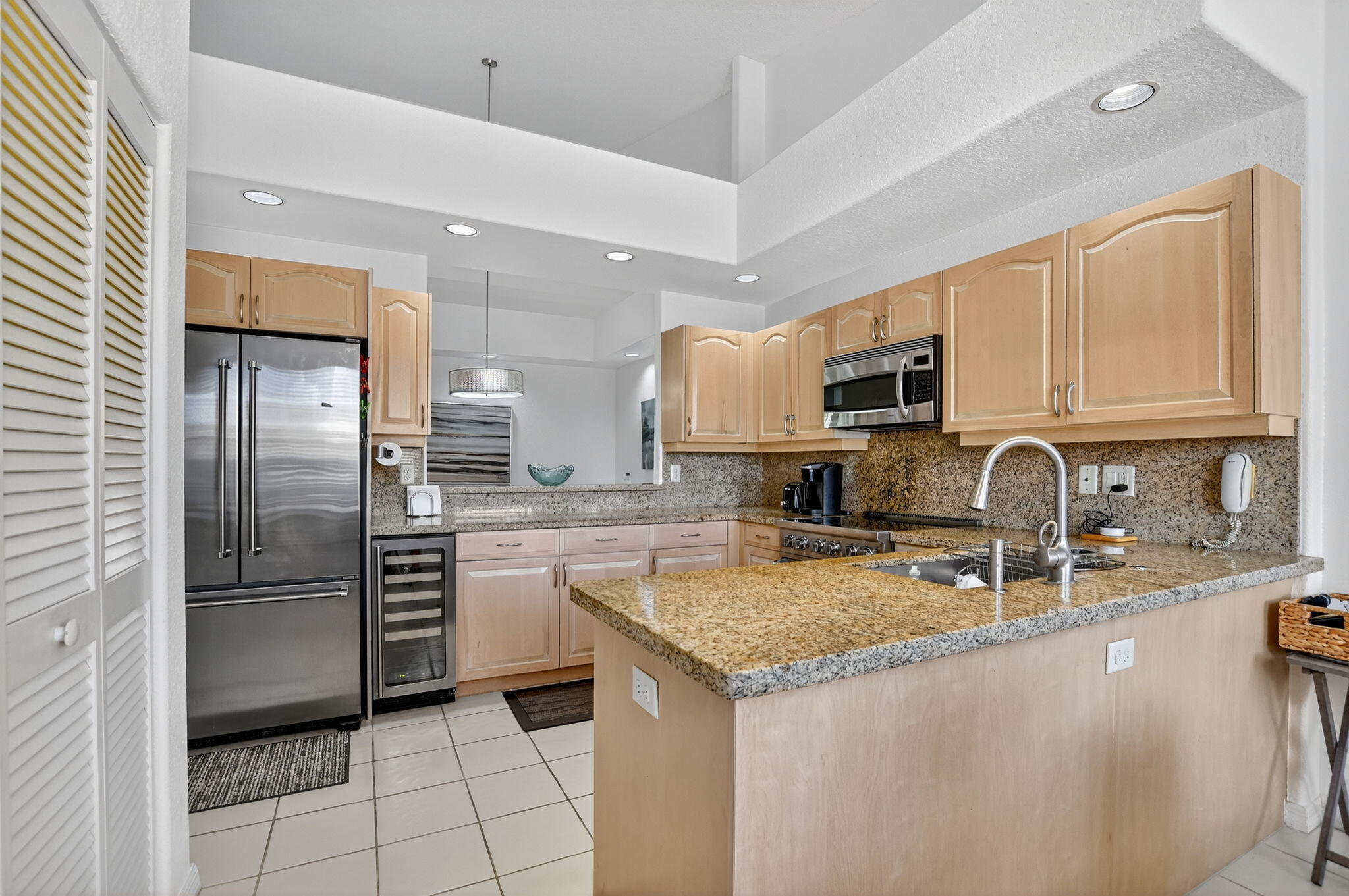 5781 Northwest 24th Avenue, Unit 902 Boca Raton, FL 33496 - Photo 25 of 72 Kitchen