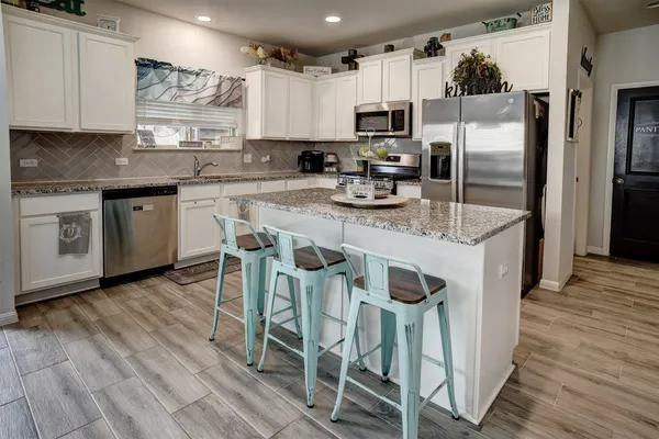 $2,800 | 205 Driftwood Lane, Bastrop, TX 78602