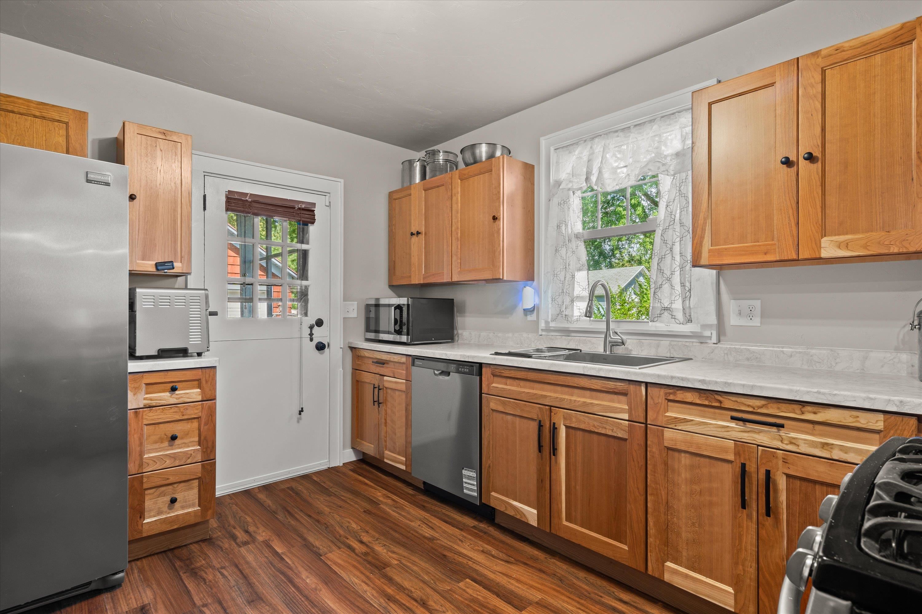 1729 North Oneida Street Appleton, WI 54911 - Photo 15 of 31 Gallery Image 15