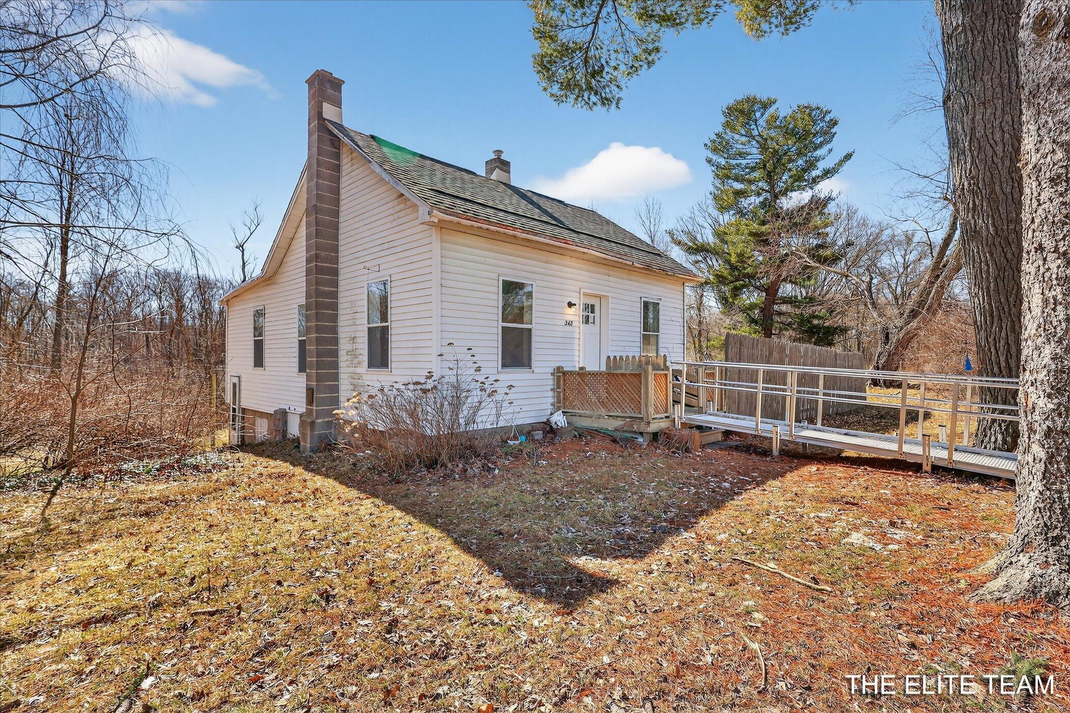 002-343-W-Long-Lake-Rd-Orleans-MI-48865-